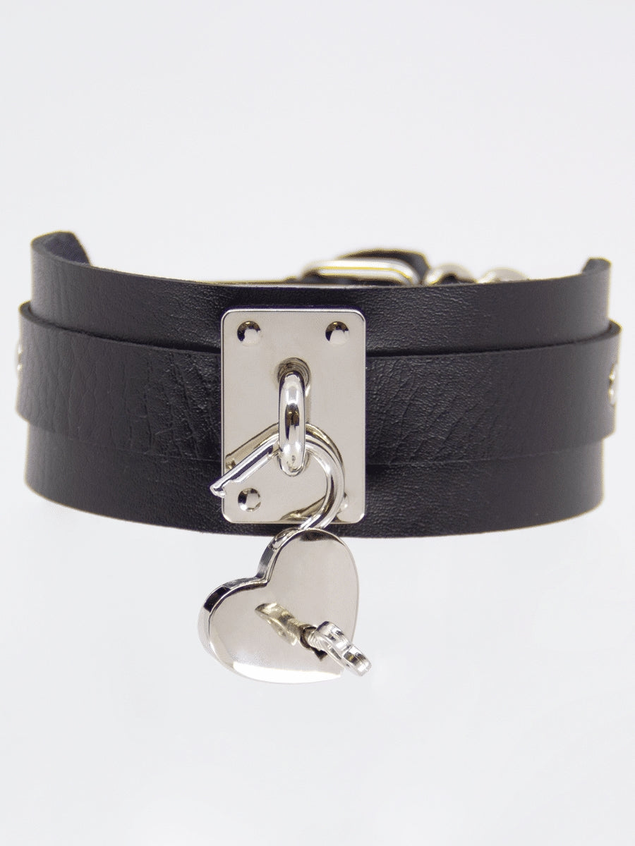 Love In Leather Locking Heart Collar Silver