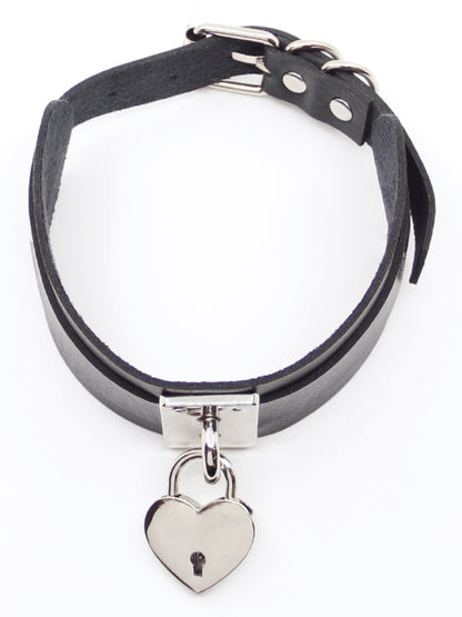 Love In Leather Locking Heart Collar Silver