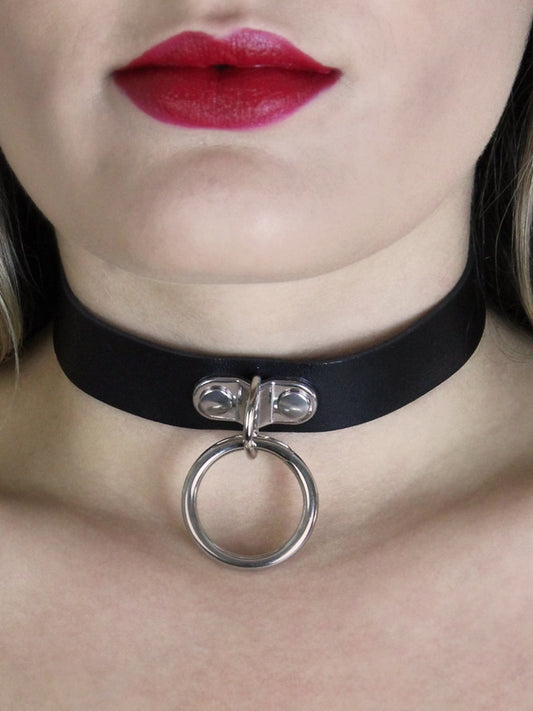 Love In Leather Single Ring Choker