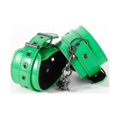 Front view showing removable chain and gunmetal fittings