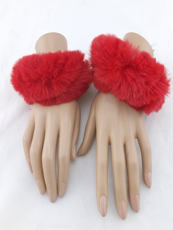 Poison Rose Fluffy Metal Hand Cuffs Red 3