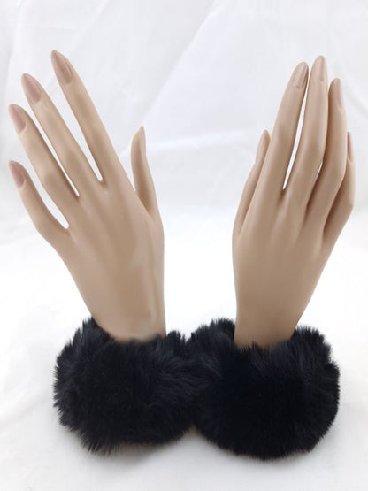 Poison Rose Fluffy Metal Hand Cuffs Black - Passionzone Adult Store